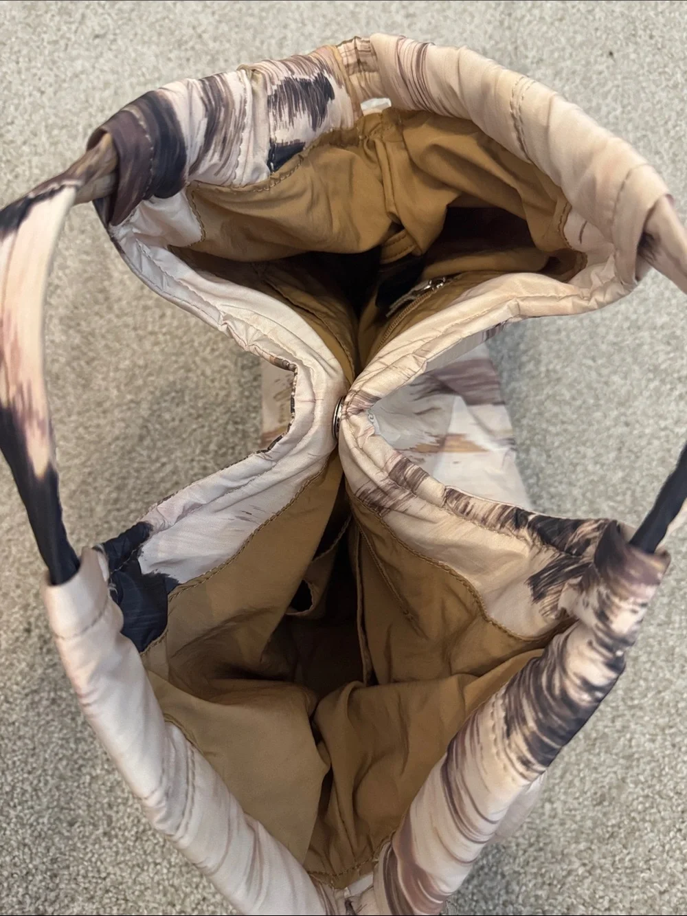 VINCE CAMUTO HARLO WASHABLE TOTE BAG